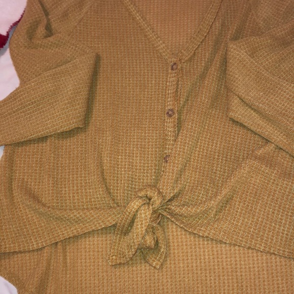 Boho thermal top! - Picture 3 of 3